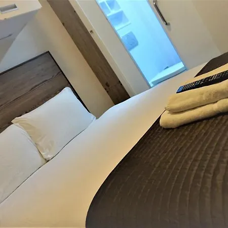 Trivelles - - Sunbridge Road