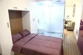 Hotel Trivelles - - Sunbridge Road