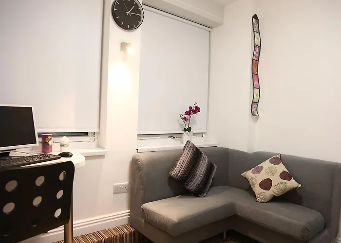 Trivelles - - Sunbridge Road Bradford (West Yorkshire)