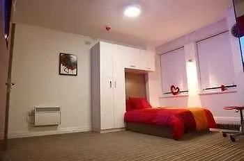 Trivelles - - Sunbridge Road Bradford (West Yorkshire)